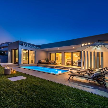 Villa Oasis - Your Luxury Home Away From Home Celopeci Esterno foto