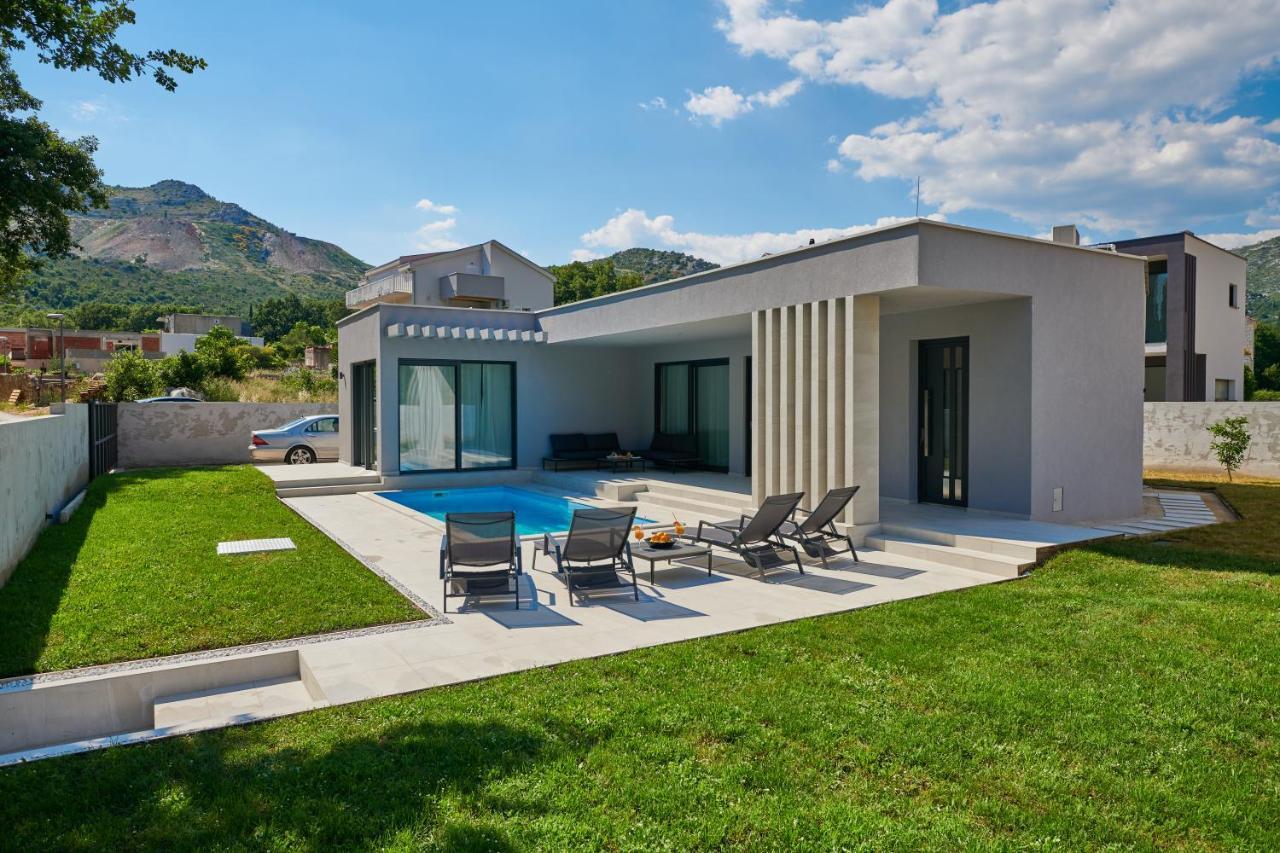 Villa Oasis - Your Luxury Home Away From Home Celopeci Esterno foto