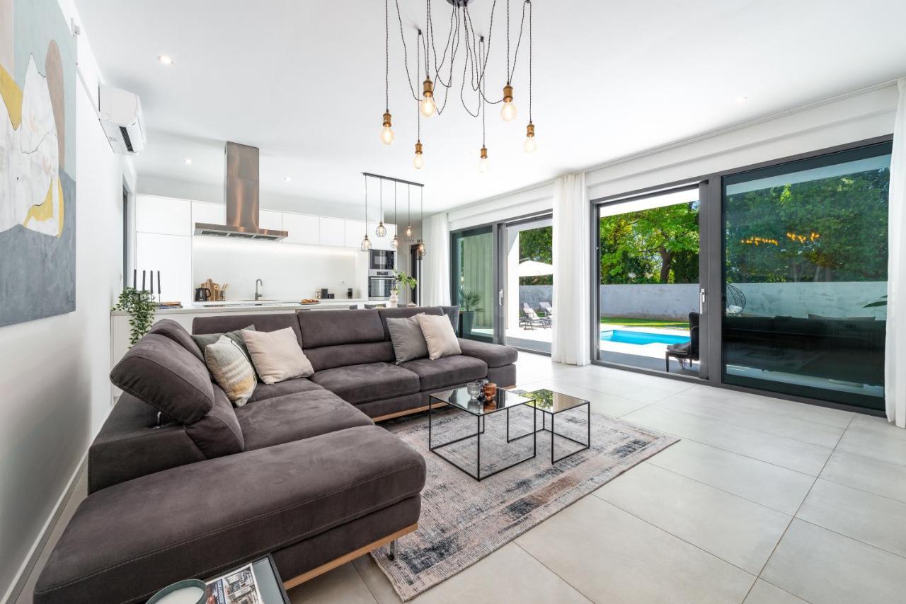 Villa Oasis - Your Luxury Home Away From Home Celopeci Esterno foto