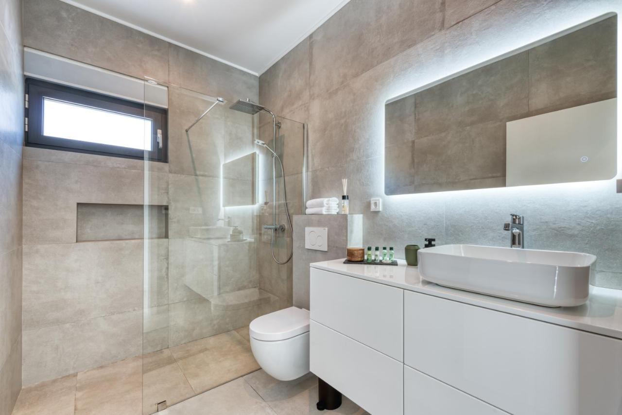 Villa Oasis - Your Luxury Home Away From Home Celopeci Esterno foto