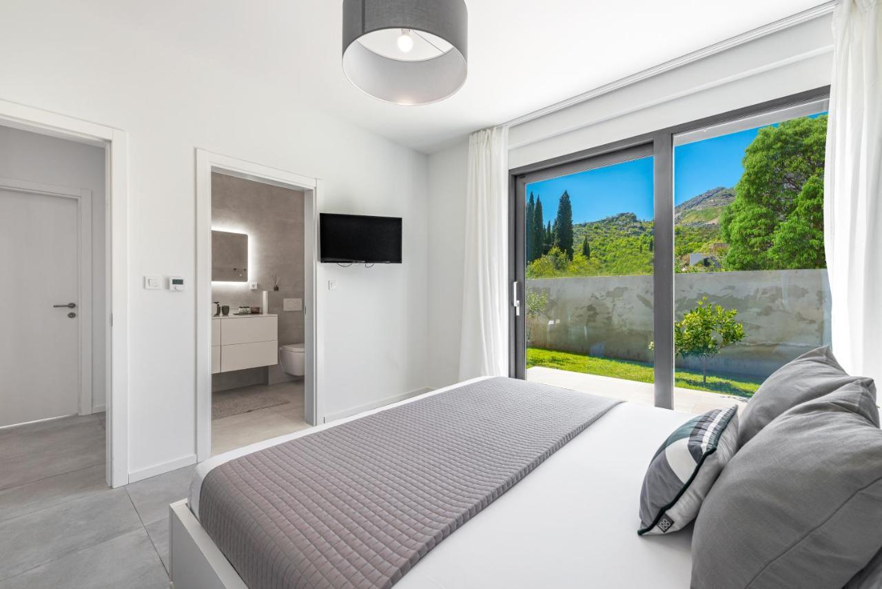 Villa Oasis - Your Luxury Home Away From Home Celopeci Esterno foto