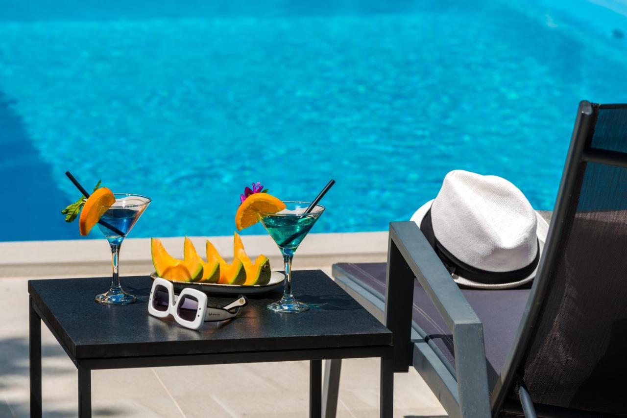 Villa Oasis - Your Luxury Home Away From Home Celopeci Esterno foto