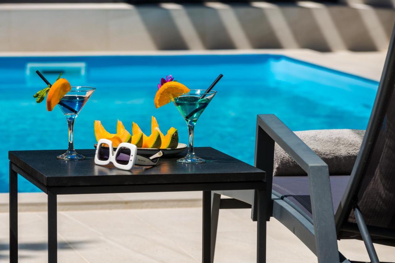 Villa Oasis - Your Luxury Home Away From Home Celopeci Esterno foto